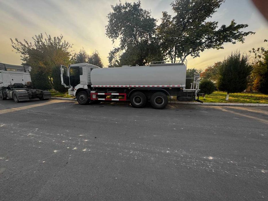 Водовоз SHACMAN H3000 20 куб, Vodovoz 2026,