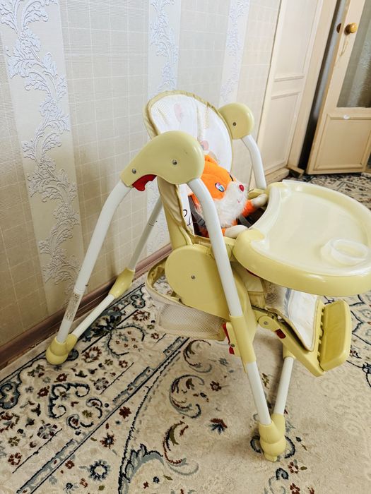 Столик для кормления в хорошем сост