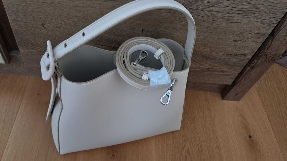 дамска чанта MANGO - неразличима от нова