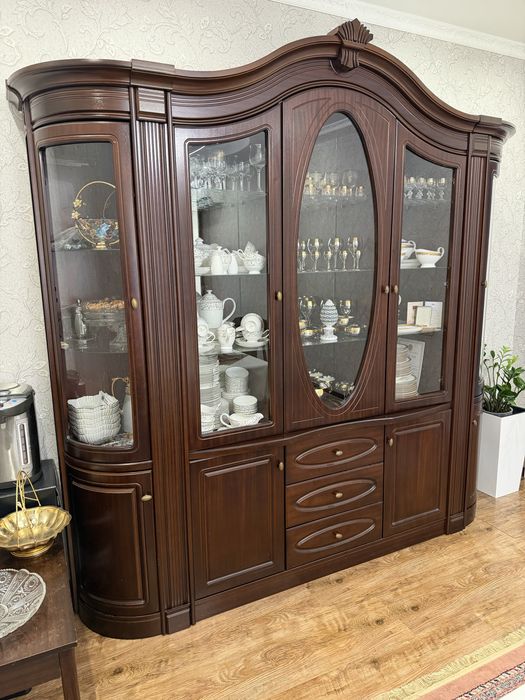 Стенка в зал, в гостиную