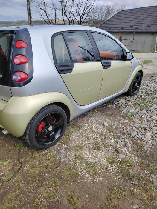 Vand smart foufour 1.5 benzina 110 cp 2005