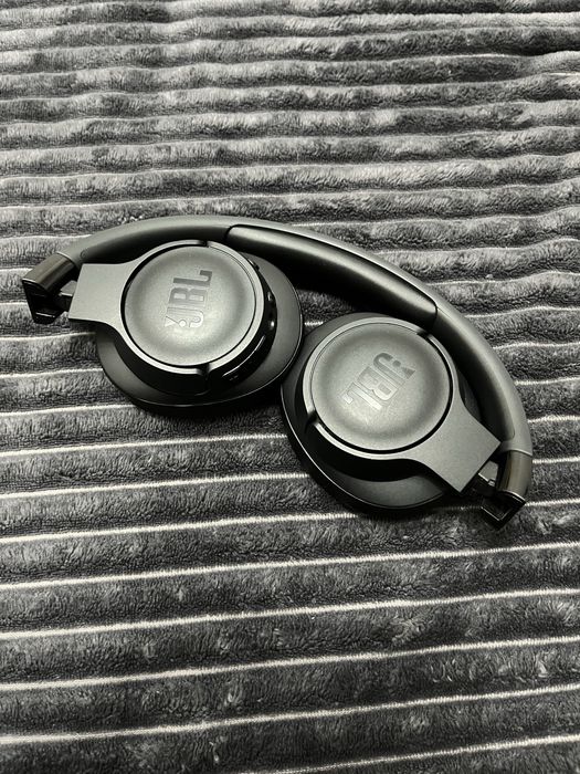 Продам наушник jbl 770nc