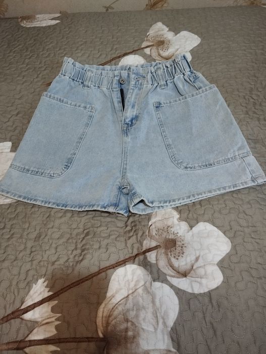 Джинсы и брюки на лето тонкие и шорты