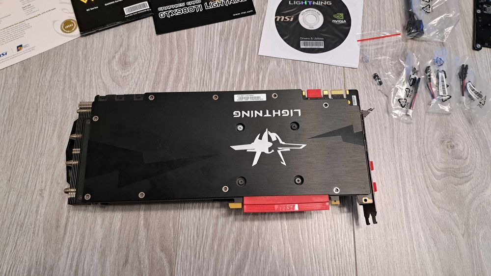 Placa video MSI GTX 980Ti Lightning