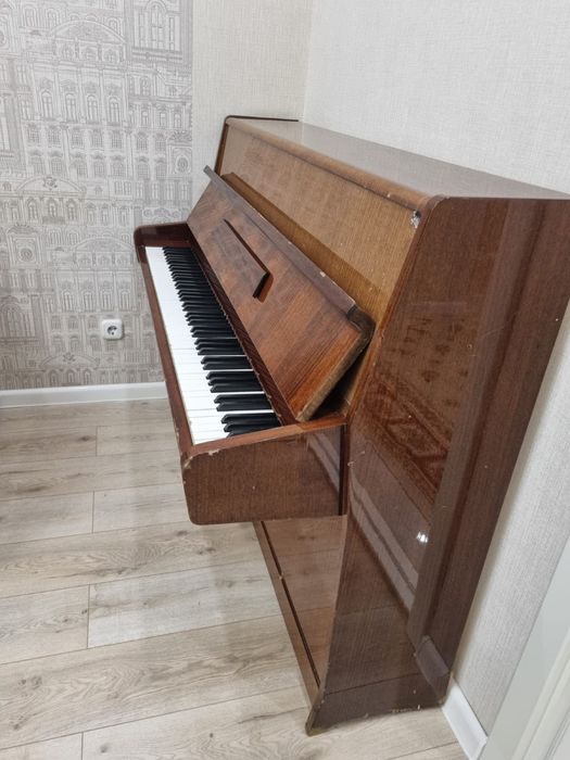 Пианино "Rosler"