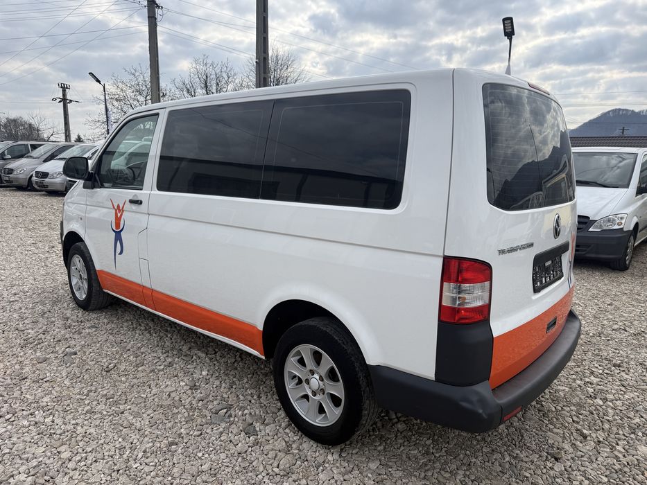 Vw transporter T5 2011 9 locuri