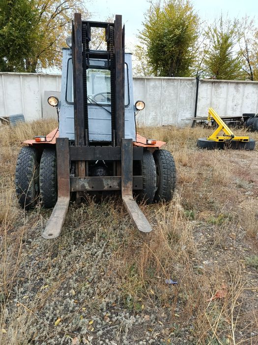 Продам погрузчик Львов