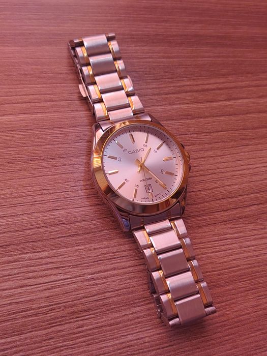 Продам часы casio