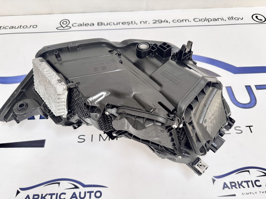 Far stanga Matrix Audi A6 4K cod 4K0941035