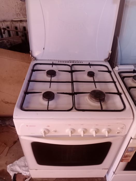 Продам газовые плиты 2 шт.