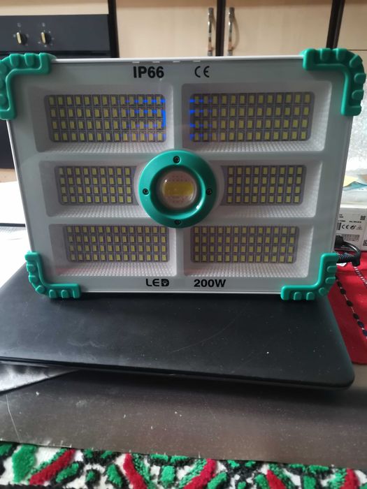 Lampă solară portabila