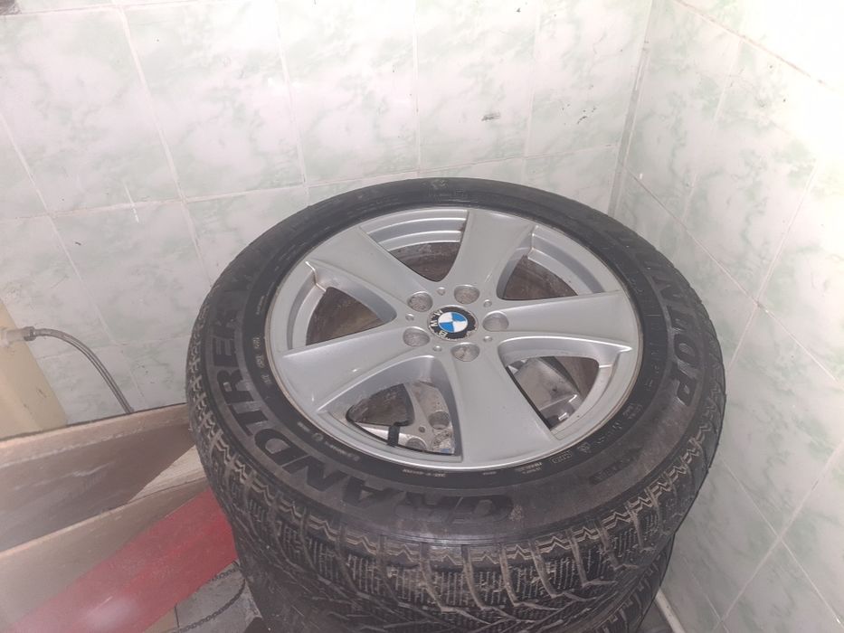 Jante aliaj BMW X5 cu anvelope R18