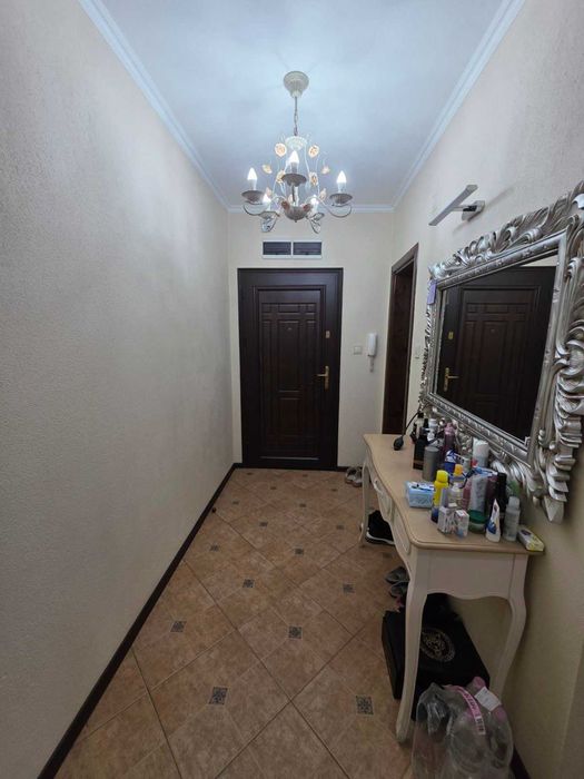 Продава се Многостаен апартамент в Хасково, Любен Каравелов - 169 кв.м за 766 €/кв.м - Снимка #8