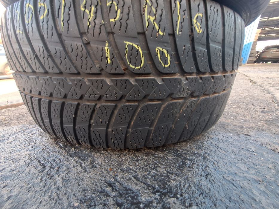 2 anvelope iarna 205/45R16  Kumho Montaj Gratuit