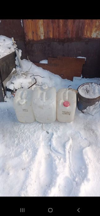 Канистры пластиковые