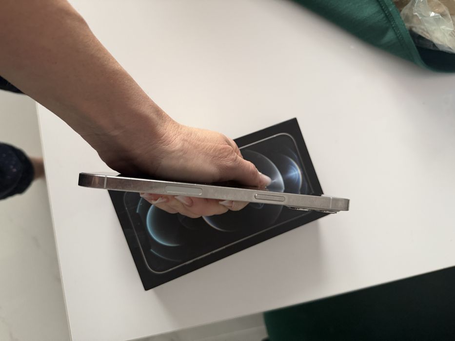 Vand iphone 12 pro max