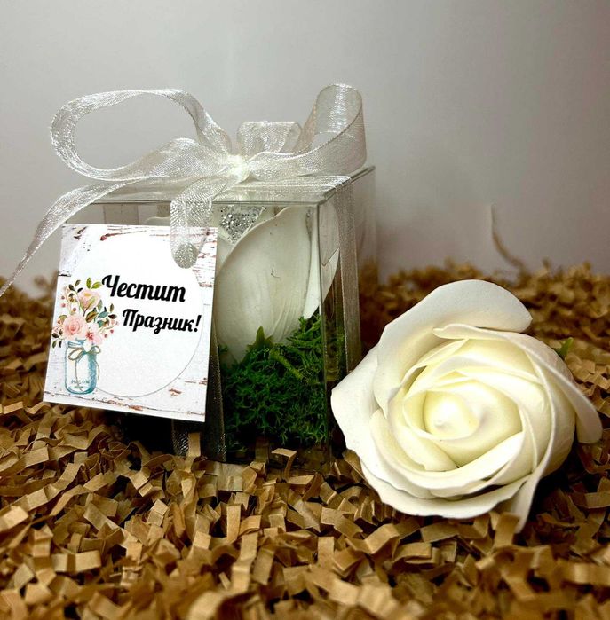 Сапунена роза със скандинавски мъх