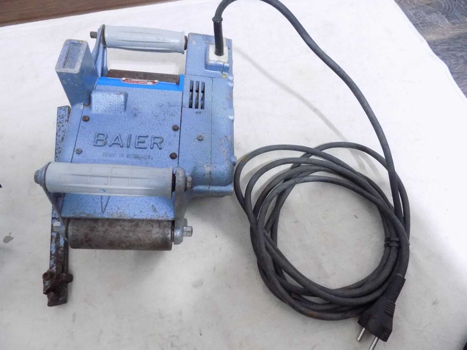 Masina slituit (canelat)  BAIER  (Germania)