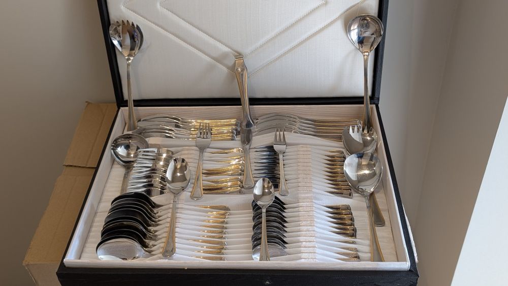 Комплект прибори