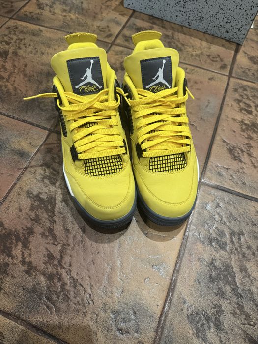 Объвки Jordan 4 lightning; размер  46EU
