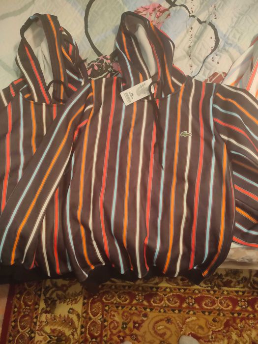 Продам кофты,  бомберы