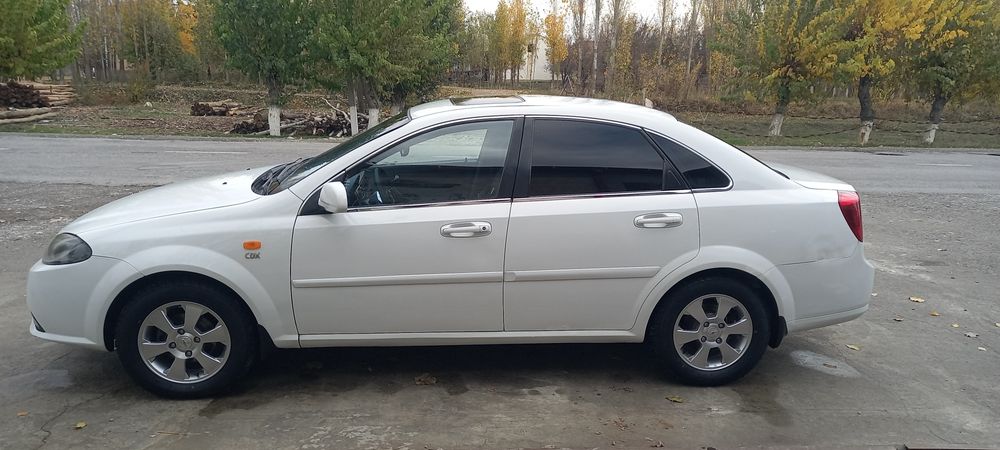 Assalomu alaykum lasetti 2010 jentra qilingan avtomat 1.8 sotiladi