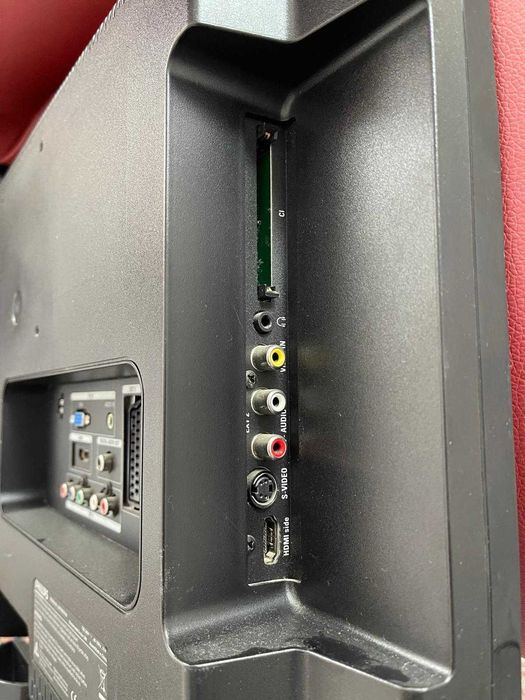 МОНИТОР 22'' Philips С TV ФУНКЦИЯ С ДИСТАНЦИОННО 220TW9FB/00