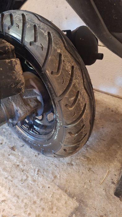 Vând scuter de 80 c