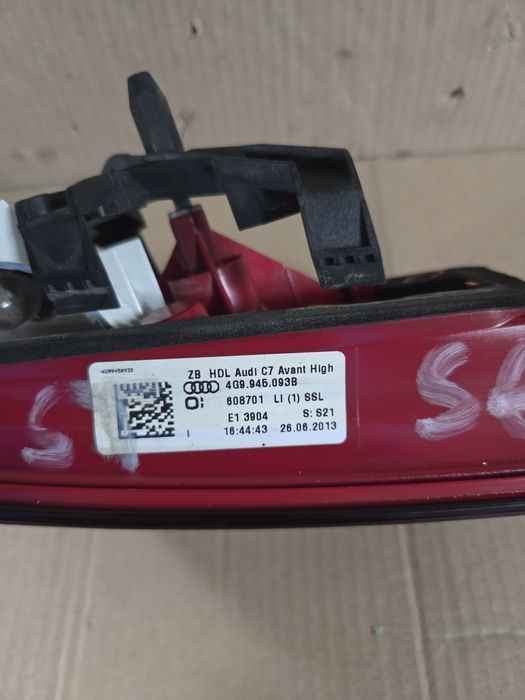 Stop tripla  Led stanga haion A6 4G Avant 4G9945093B