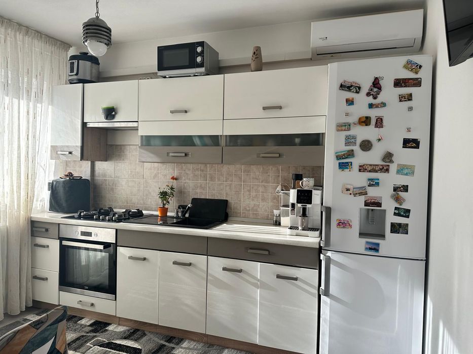 Vând studio !! Sâmpetru