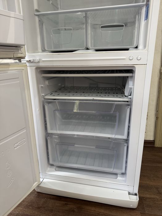 Продам холодильник в хорошем состонии