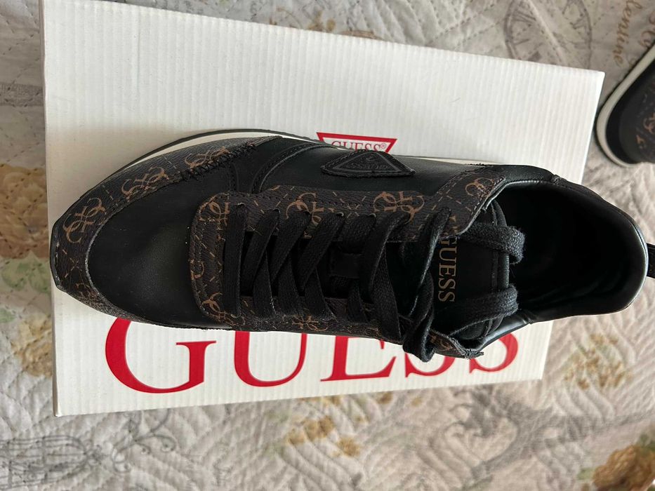 Нови мъжки обувки Guess