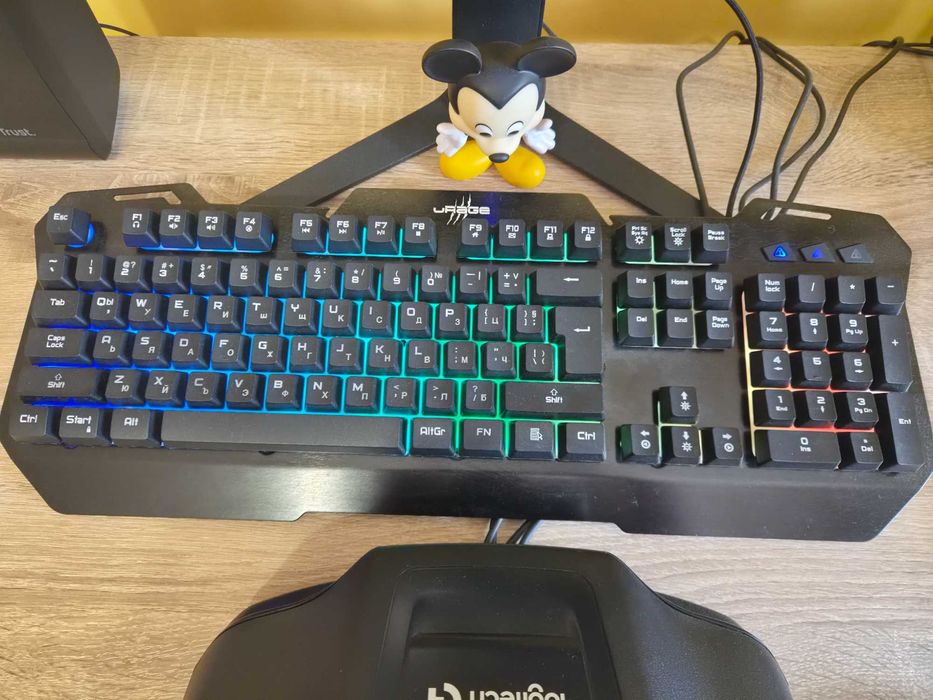 гейминг комоютър, монитор и периферия + волан  Logitech g29