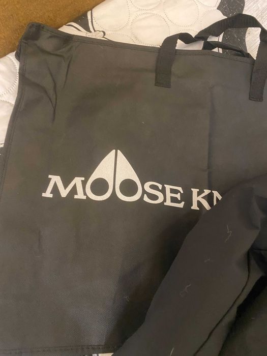 Geaca Moose Knuckles White Fur