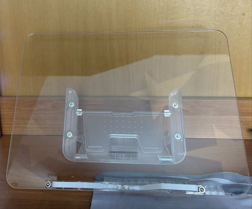 Suport portabil pentru laptopuri,tablete,sau cărți 130 lei Negociabil