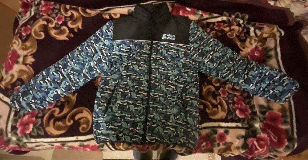 Geacă ellesse marime L