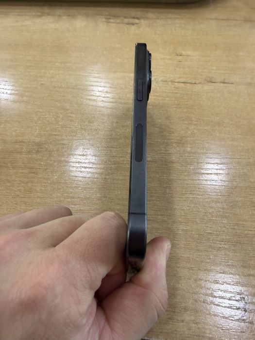 Продам Айфон 15 pro 128гб