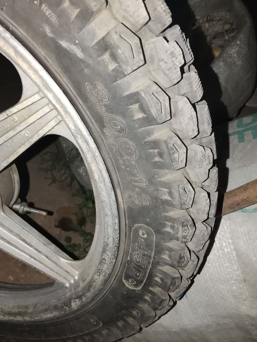 Продам мото покрышку
