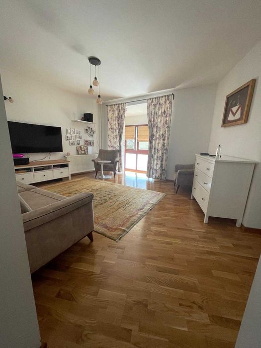 Vanzare 3 camere renovat, 70 mp, Colentina 40 – vizavi de Parcul Plumbuita, tramvai în fata blocului