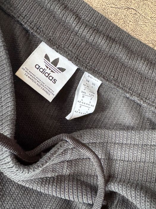 Adidas пола черна рипс