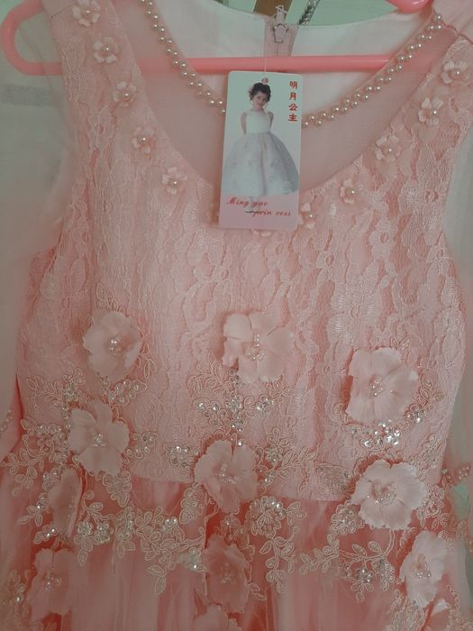 Вечерние платья для девочек на 10-12 лет