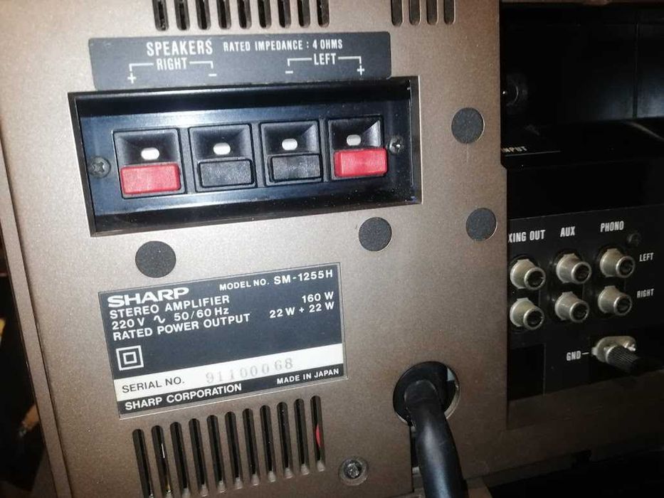 Vand aparat de colectie,radiocasetofon SHARP RS1255,vintage