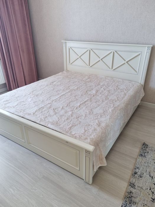Продам спальную гарнитуру