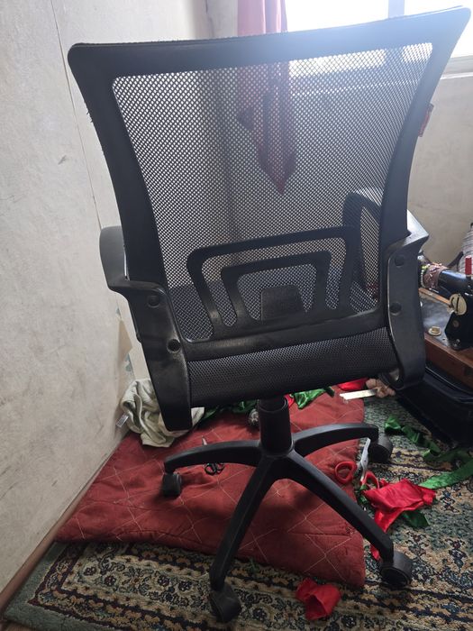 Стол офисный Кому как