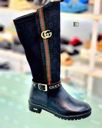 Cizme lungi pentru iarna