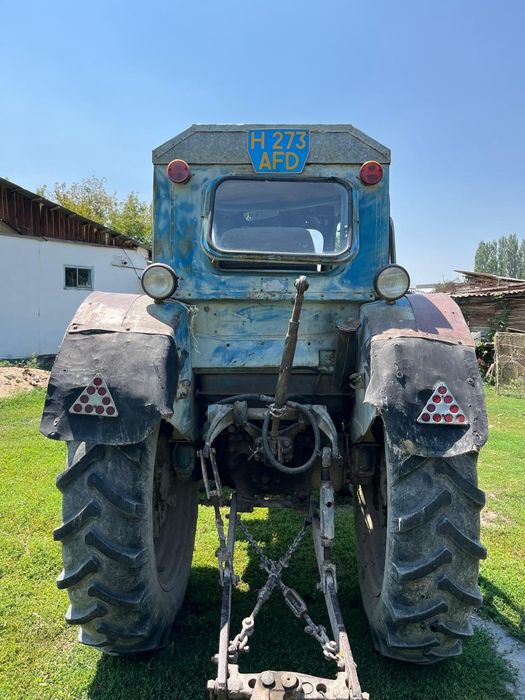Трактор Т40 на полном ходу
