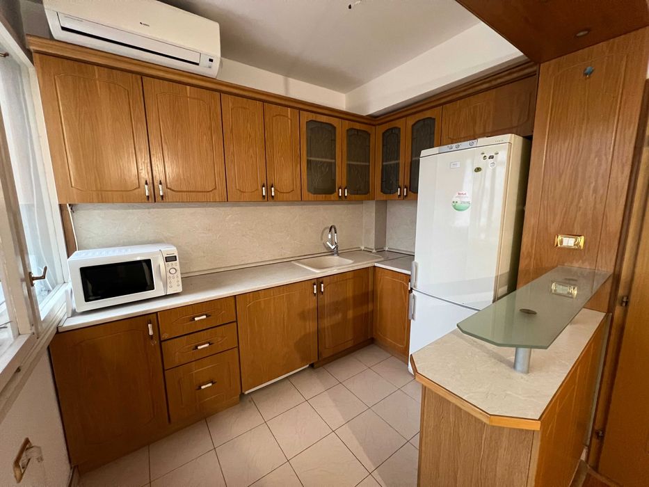 Дава се под наем Тристаен апартамент в Варна, Автогара - 80 кв.м за 174557.7 € - Снимка #1