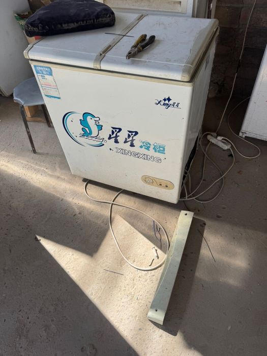 Продам морозильник