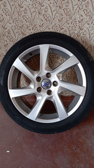 Лети джанти с летни гуми 17 волво