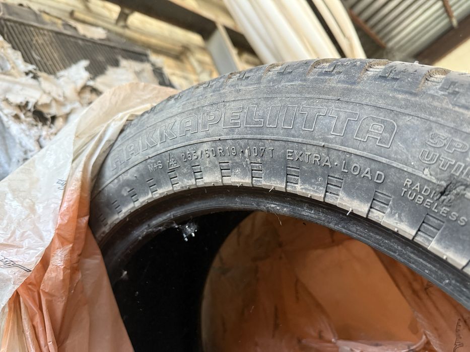 Продам зимнии шины